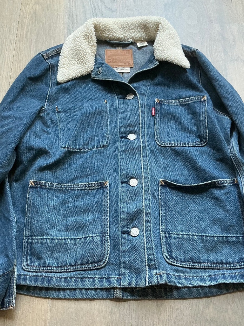 Levis denim jean jacket with fur collar